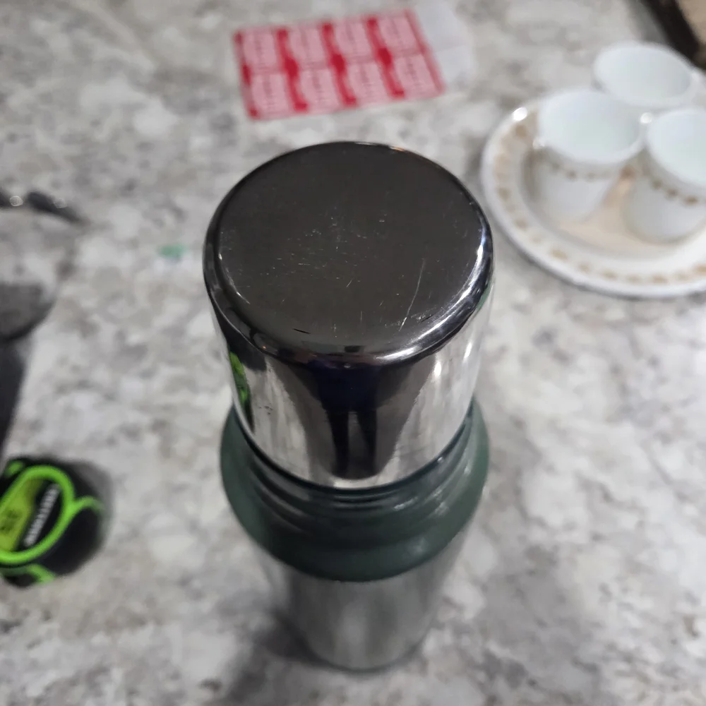 Vintage Stanley Aladdin Classic Green Vacuum Bottle Thermos - Green 1qt - Picture 5 of 12